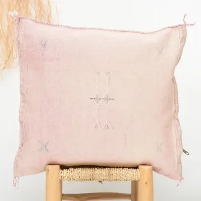 084bce0bf40d41543751b48d584a0f3221a676055bb6cfe3522f2ac44c95b197-1.webp Pink Sabra Cover - Moroccan Cactus Silk Lumbar Pillow | Boho Chic Cushion