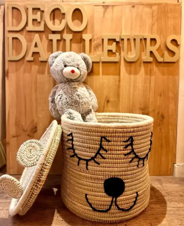 17de673a6677e55b2fe00c645a9276c76098be7e8d9fd6a8febabf3cf6f4cfa6-1.webp Bear Basket – Handwoven Moroccan Storage with Adorable Bear Ears