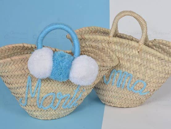 1ecef37b0e48e1200bd57578b28a70fb8c916dbfe69d0c6274b9e5c2b36c6398-1.jpeg Custom Embroidered Bridesmaids' Gift Bags: Cherish Every Mom