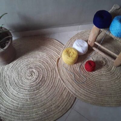 2ab94791dd4fd59a8ef4d095b40095468bee6272dbed6f155f9fefa2f252d7bc-1.jpeg πΈποΈ Round Braided Carpet in Palm Leaf
