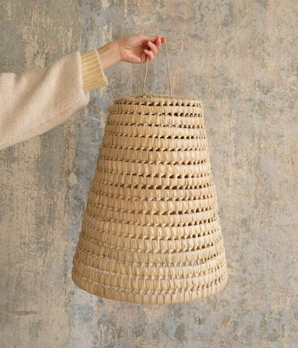 3c10124fdb581d4df7e82fda48aa8b1889ddaf1f5ca10754c3fc3a5baabeecc2-1.jpeg Handwoven Palm Leaf Pendant Light – Moroccan Boho Ceiling Lamp