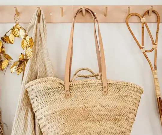 French Market Basket – Handwoven Palm Fiber Tote with Double Leather & Palm Straps
