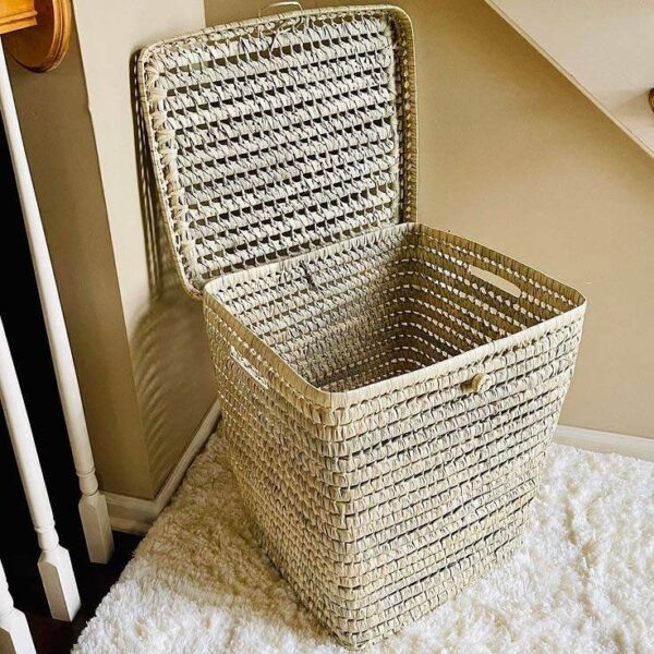 9b12ac134fcc94f87448aadbfd497342307271ee219f595a1aaff6358a7c1b90-1.jpeg Square Palm Leaf Storage Basket