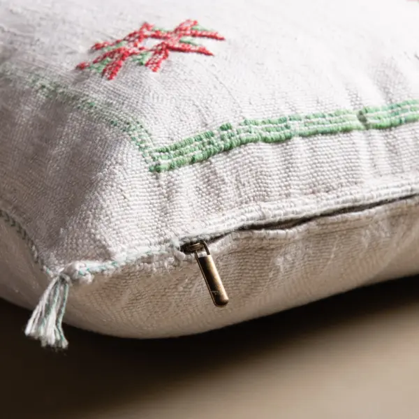 CSS14SH-5.webp Handmade Cactus Silk Cushion Cover – Vintage Bohemian Berber Pillow