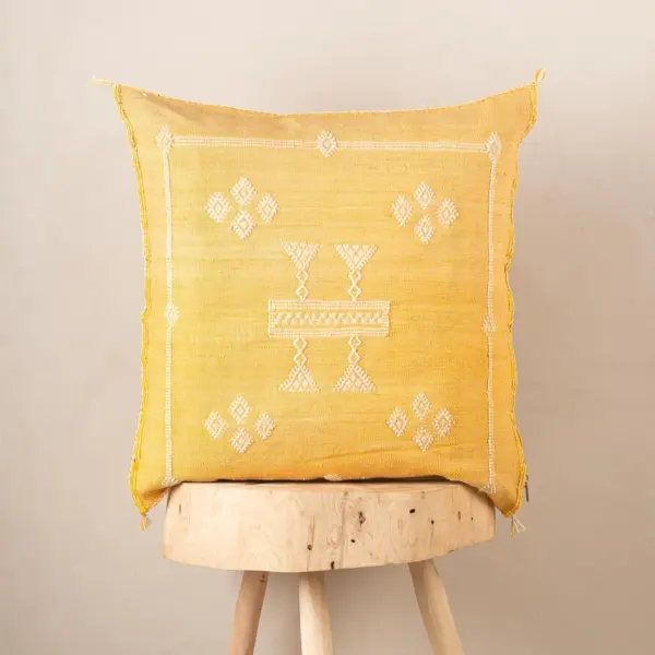 CSS48SHC_5055.webp Handmade Cactus Silk Cushion Cover – Vintage Bohemian Berber Pillow