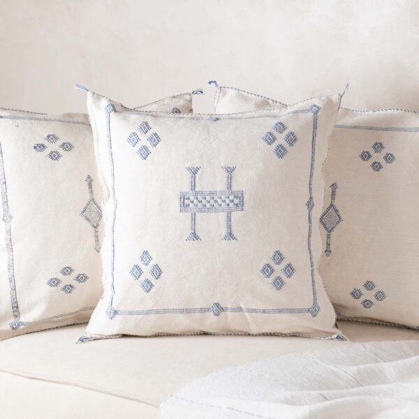 CSS81SH_a298644a-cfd5-41db-b722-c743de7921c3.jpg Handmade Cactus Silk Cushion Cover – Vintage Bohemian Berber Pillow