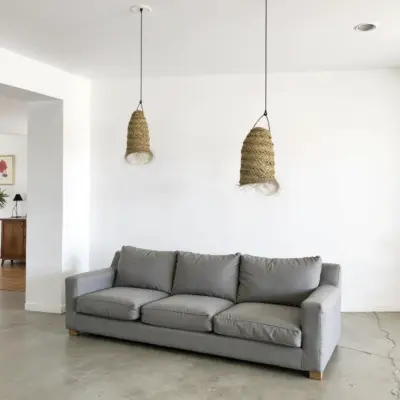 Handmade-Moroccan-Long-Straw-Lamp-Shades-5.webp Cylindrical Palm Leaf Pendant Light – Handwoven Moroccan Lampshade (30 × 45 cm)