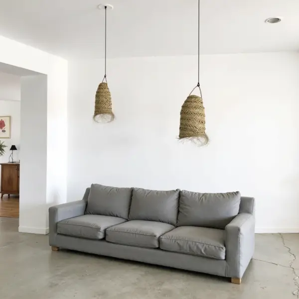Handmade-Moroccan-Long-Straw-Lamp-Shades-5.webp Cylindrical Palm Leaf Pendant Light – Handwoven Moroccan Lampshade (30 × 45 cm)