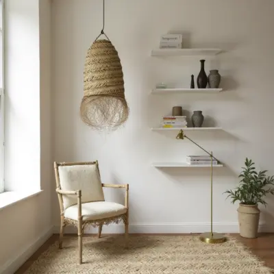 Handmade-Moroccan-Long-Straw-Lamp-Shades-9.webp Cylindrical Palm Leaf Pendant Light – Handwoven Moroccan Lampshade (30 × 45 cm)