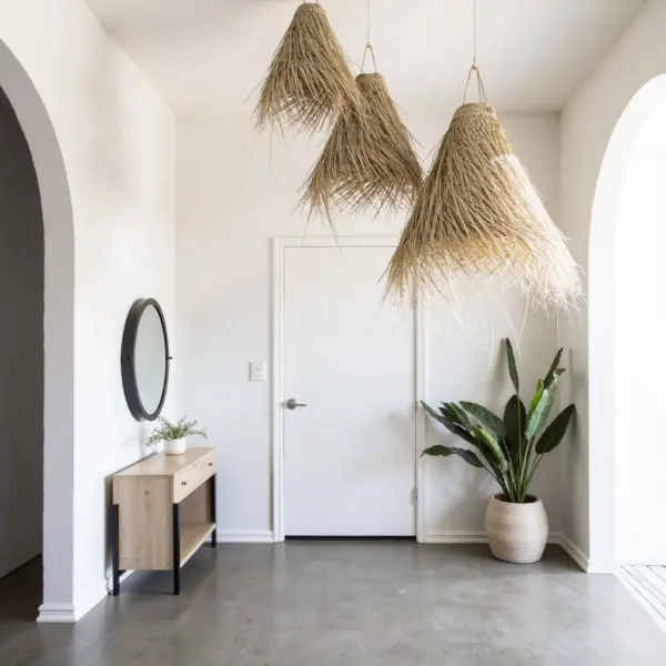 Handmade-Moroccan-Palm-Leaf-Lampshade-5.webp Handwoven Palm Leaf Pendant Light – Moroccan Lampshade (3 Sizes)