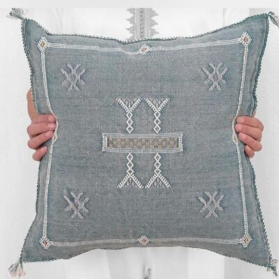 WhatsApp-Image-2021-04-08-at-16.24.05-1000x825-1.jpeg Handwoven Moroccan Cactus Silk Pillow Cover – Artisan Cushion in Multiple Colors (50×50 cm / 60×40 cm)