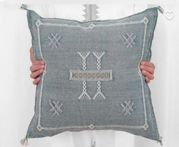 WhatsApp-Image-2021-04-08-at-16.24.05-1000x825-1.jpeg Handwoven Moroccan Cactus Silk Pillow Cover – Artisan Cushion in Multiple Colors (50×50 cm / 60×40 cm)
