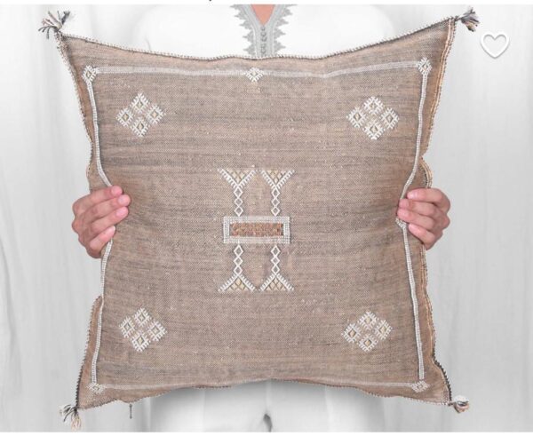 WhatsApp-Image-2021-04-08-at-16.24.06-5.jpeg Handwoven Moroccan Cactus Silk Pillow Cover – Artisan Cushion in Multiple Colors (50×50 cm / 60×40 cm)
