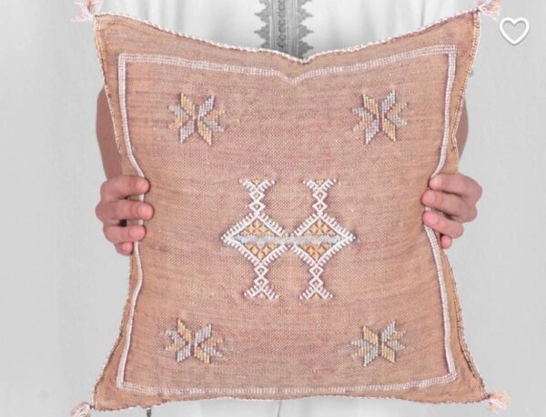 WhatsApp-Image-2021-04-08-at-16.24.07-1000x765-1.jpeg Handwoven Moroccan Cactus Silk Pillow Cover – Artisan Cushion in Multiple Colors (50×50 cm / 60×40 cm)