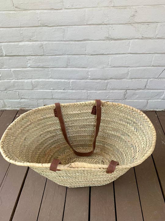 b2c56bfbdca9700662b0d55337b545efb767650245df2d5b86d23610c398b418-1.jpeg Handwoven Wicker Basket with Long Handles – Versatile Tote & Storage