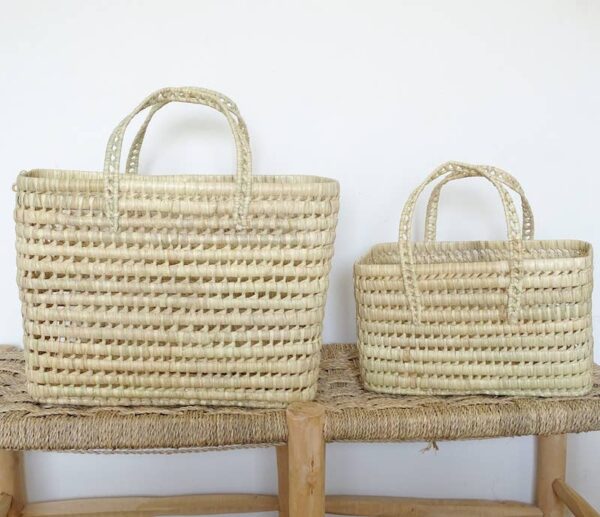 bb39252b6d1d6be9f10c06f1c583e02c504b2f214106ba0957b08a5f98ff1bf0-1.jpeg Handwoven Palm Leaf Magazine Holder – Large Moroccan Storage Basket