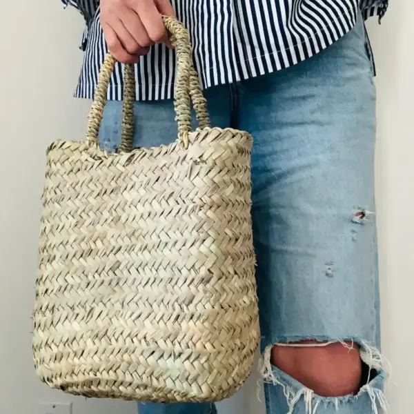 ddf0a9f8ad64cd8c07fe0b8fb6358d57dcd1814bf72316d436bad3ab414b456a-1.webp Handwoven Palm Leaf Tote Bag | Rectangular Eco-Friendly Bag | 28x24x12 cm