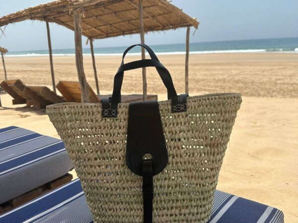 e4080a264886e1b4a00e4e62462520b62dd69ec88dc72a373e7e09a0882fb775-1.jpeg Traditional Moroccan Doum Basket: Artisan Elegance